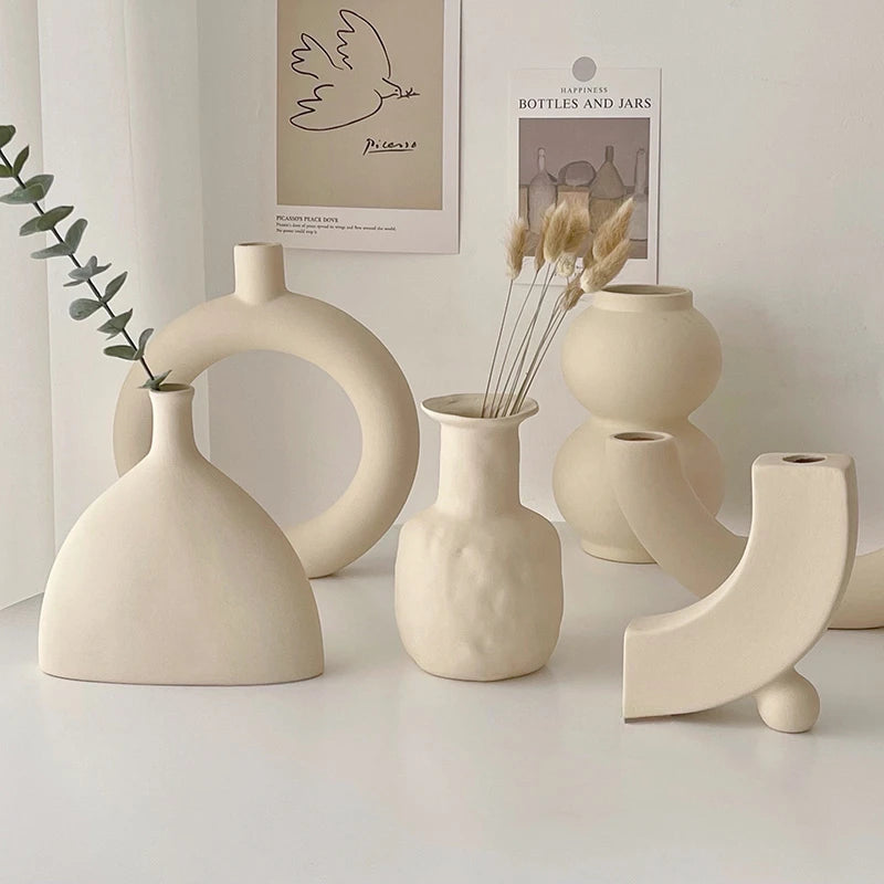 Simple Art Vase Set